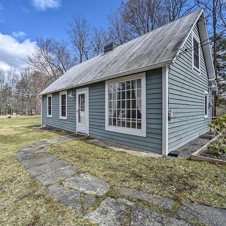 Charming Cottage With Yard - 2 Mi To Tinker St! وودستوك المظهر الخارجي الصورة