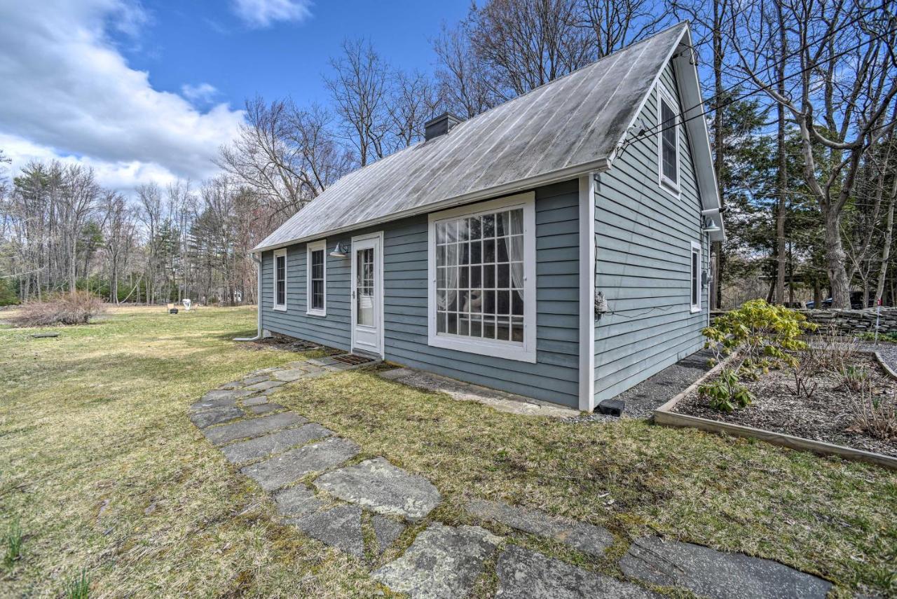 Charming Cottage With Yard - 2 Mi To Tinker St! وودستوك المظهر الخارجي الصورة